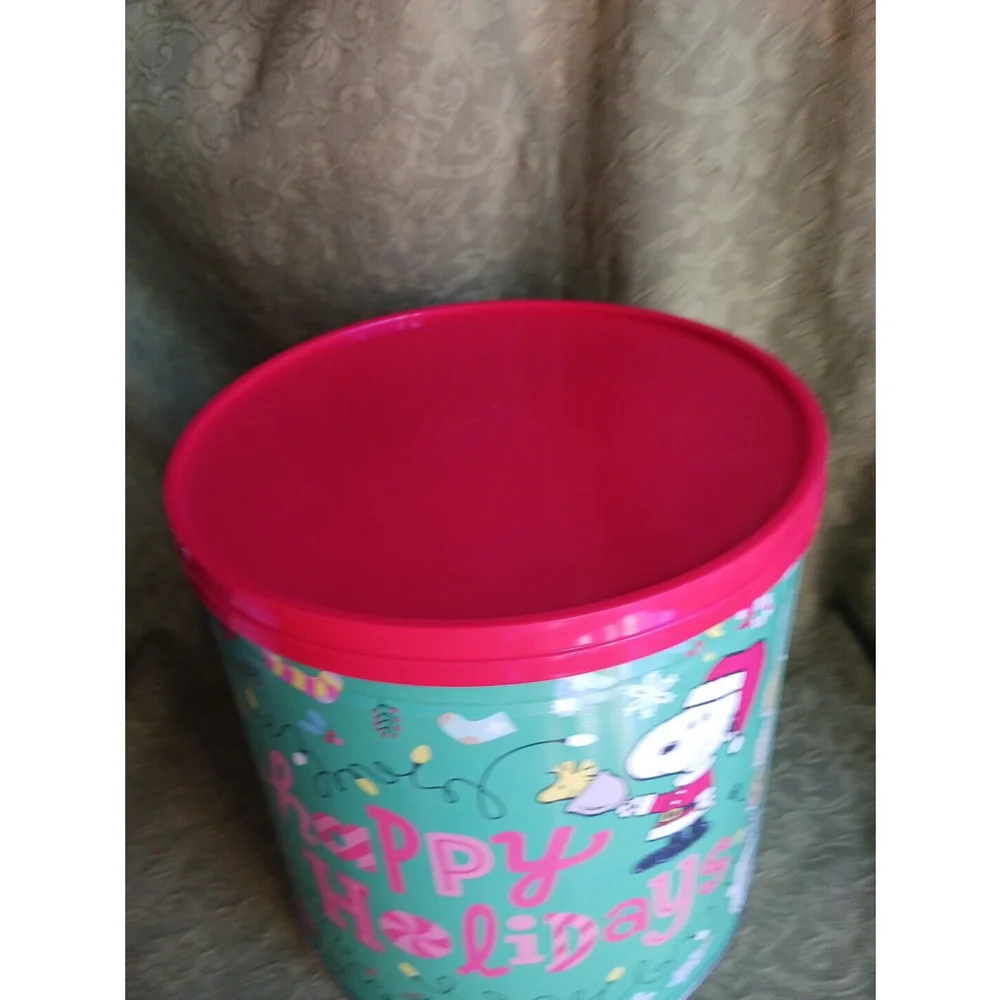 Snoopy Peanuts Happy Holidays Woodstock 2022 Popcorn Tin